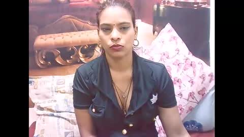 indiansexyass4u2luv online show from January 14, 2025, 8:48 pm