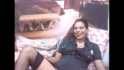 indiansexyass4u2luv online show from January 15, 2025, 12:41 am