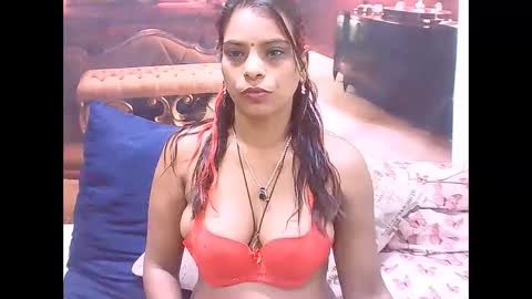 indiansexyass4u2luv online show from February 24, 2025, 11:41 pm