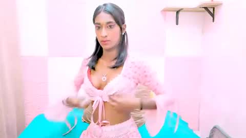 Snapshot of indiansunglaze694u chatting on March 26, 2026, 5:40 pm indiansunglaze694u online show from March 26, 2026, 5:40 pm