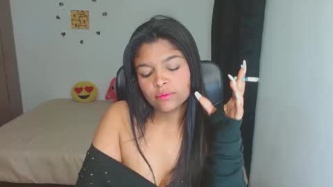 Aleja vallejo online show from October 21, 2025, 1:01 pm