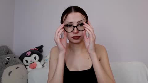 Indigo Elle online show from March 12, 2025, 6:44 pm