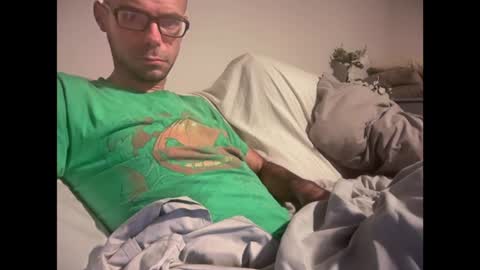 Snapshot of indiscriminator chatting on December 3, 2024, 4:25 am just1dude online show from December 3, 2024, 4:25 am