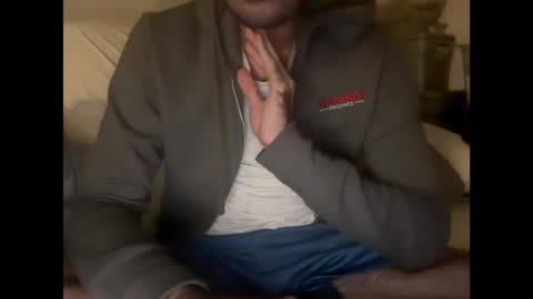 Snapshot of indiscriminator chatting on December 4, 2024, 4:21 am just1dude online show from December 4, 2024, 4:21 am