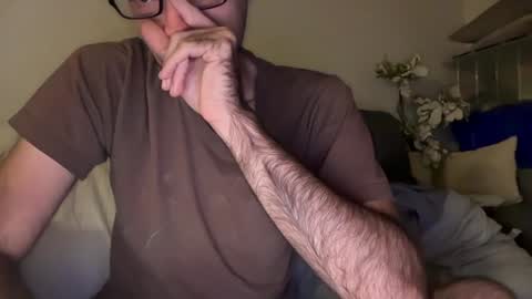 Snapshot of indiscriminator chatting on December 9, 2024, 4:01 am just1dude online show from December 9, 2024, 4:01 am