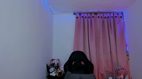 Snapshot of indra_cam chatting on December 26, 2024, 10:26 am Diana online show from December 26, 2024, 10:26 am