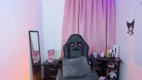 Snapshot of indra_cam chatting on February 2, 2025, 8:13 am Diana online show from February 2, 2025, 8:13 am