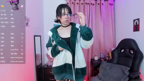 Snapshot of indra_cam chatting on March 5, 2025, 2:57 am Diana online show from March 5, 2025, 2:57 am