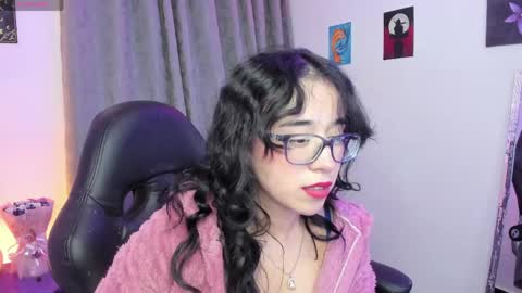 Snapshot of indra_cam chatting on June 6, 2026, 5:56 am Diana online show from June 6, 2026, 5:56 am