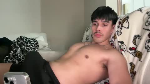 Snapshot of infamouslucas chatting on February 4, 2025, 3:33 am Lucas online show from February 4, 2025, 3:33 am