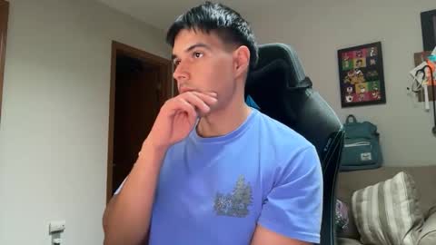 Snapshot of infamouslucas chatting on October 20, 2025, 8:09 pm Lucas online show from October 20, 2025, 8:09 pm