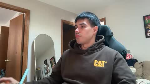 Lucas online show from December 21, 2025, 6:04 pm