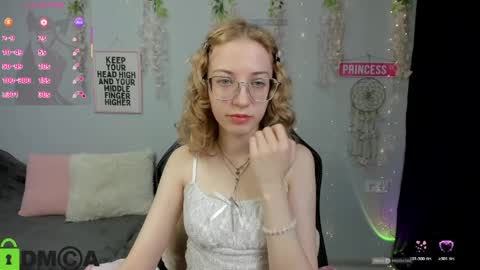 Mia online show from April 1, 2026, 12:39 pm