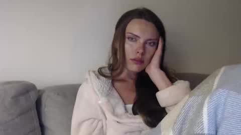 Sweet girl online show from April 27, 2026, 8:40 pm