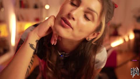 Snapshot of informal_ chatting on December 1, 2025, 12:48 am MAL --- online show from December 1, 2025, 12:48 am