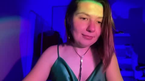 Snapshot of inner__light chatting on April 19, 2026, 6:10 pm inner__light online show from April 19, 2026, 6:10 pm