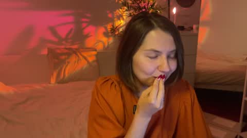 Snapshot of inner__light chatting on June 16, 2026, 9:28 pm inner__light online show from June 16, 2026, 9:28 pm