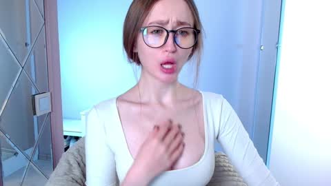 Snapshot of innnita chatting on December 10, 2024, 11:43 am Lina online show from December 10, 2024, 11:43 am