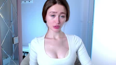 Snapshot of innnita chatting on December 15, 2024, 11:55 am Lina online show from December 15, 2024, 11:55 am
