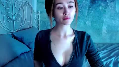 Lina online show from October 30, 2025, 1:07 am