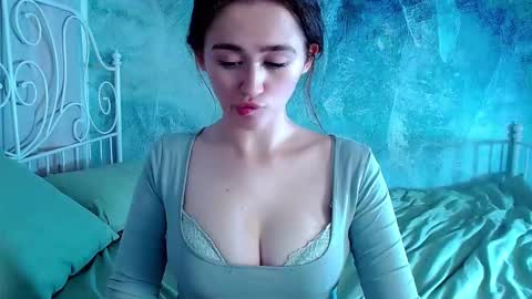 Lina online show from February 25, 2026, 1:48 am