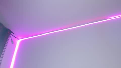 Snapshot of innocent_fox chatting on November 21, 2025, 8:51 pm Abril online show from November 21, 2025, 8:51 pm