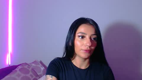 Snapshot of innocent_fox chatting on February 13, 2026, 3:24 am Abril online show from February 13, 2026, 3:24 am