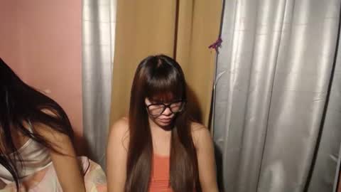 Snapshot of innocent_lover_ziaxx chatting on May 4, 2026, 8:49 pm your zia online show from May 4, 2026, 8:49 pm