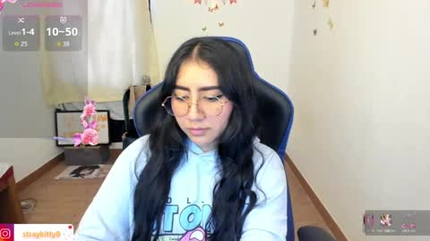 Luna        online show from April 17, 2026, 8:45 pm