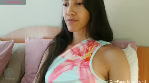 Laroa online show from February 15, 2026, 10:39 pm