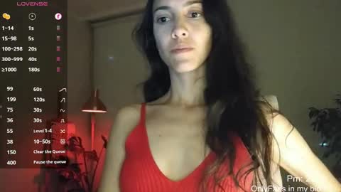 Snapshot of innocentlatiina chatting on May 30, 2026, 11:57 pm Laroa online show from May 30, 2026, 11:57 pm