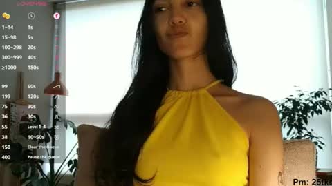 Snapshot of innocentlatiina chatting on July 8, 2026, 8:02 pm Laroa online show from July 8, 2026, 8:02 pm