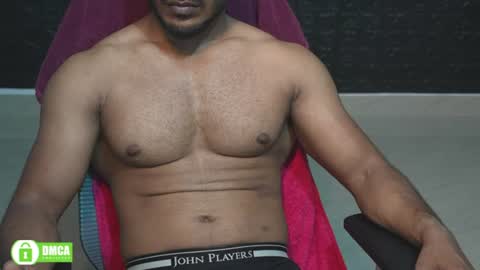 Snapshot of insanestud_miles chatting on July 2, 2026, 5:02 am Miles online show from July 2, 2026, 5:02 am