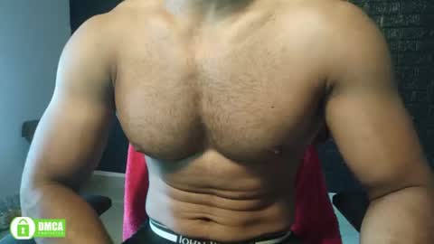 Snapshot of insanestud_miles chatting on July 8, 2026, 7:46 am Miles online show from July 8, 2026, 7:46 am
