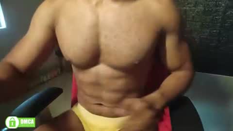 Snapshot of insanestud_miles chatting on July 10, 2026, 6:17 am Miles online show from July 10, 2026, 6:17 am