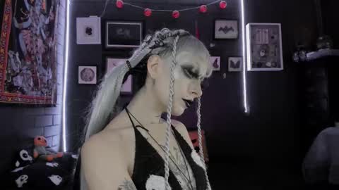   SANIA  online show from December 19, 2025, 4:47 pm