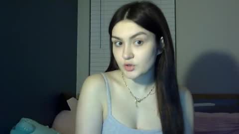 Snapshot of internetangels chatting on March 12, 2025, 3:13 am Angel online show from March 12, 2025, 3:13 am