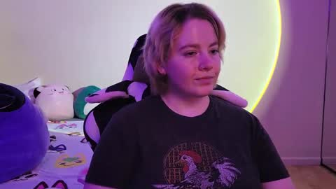 Faye online show from December 22, 2024, 2:06 pm