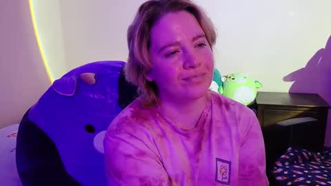 Faye online show from January 1, 2025, 8:35 am