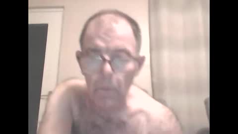 inthemood63 online show from December 18, 2024, 12:10 am