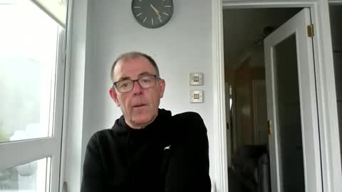 inthemood63 online show from October 10, 2025, 3:22 pm