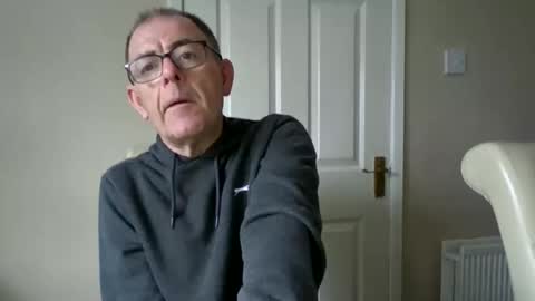 inthemood63 online show from October 13, 2025, 4:07 pm