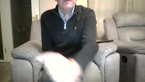 inthemood63 online show from October 28, 2025, 10:12 pm