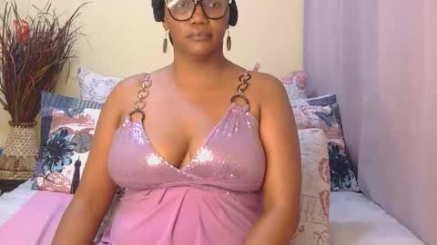 Snapshot of intimacysexy chatting on May 17, 2026, 3:08 pm boniswa caroline online show from May 17, 2026, 3:08 pm