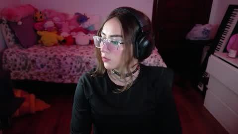invisibledollx online show from June 5, 2026, 3:35 am