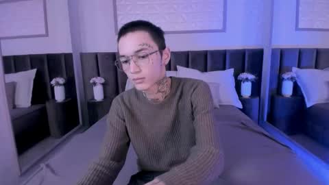 ionarne online show from November 8, 2025, 12:16 pm