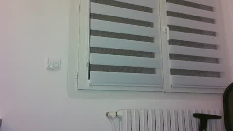 ipattyrri online show from November 18, 2025, 9:41 pm