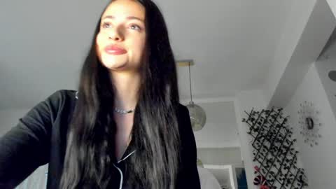 Ir s room online show from December 13, 2024, 4:11 am