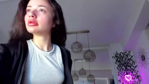 Ir s room online show from February 9, 2025, 6:01 am