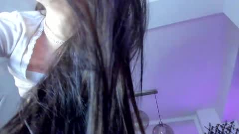 Ir s room online show from February 25, 2025, 3:27 pm